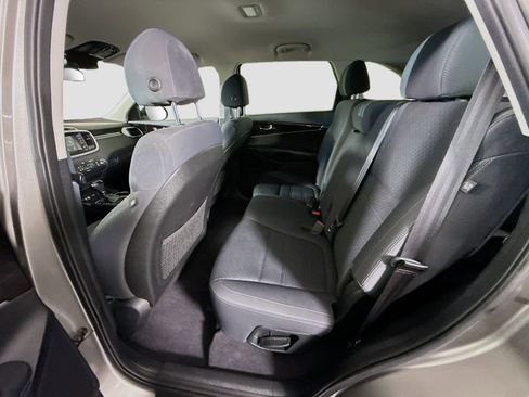 Used 2018 Kia Sorento FWD image 24