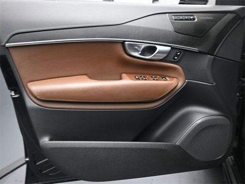 Certified 2023 Volvo XC90 T8 Ultimate w/ Protection Package Premier image 21