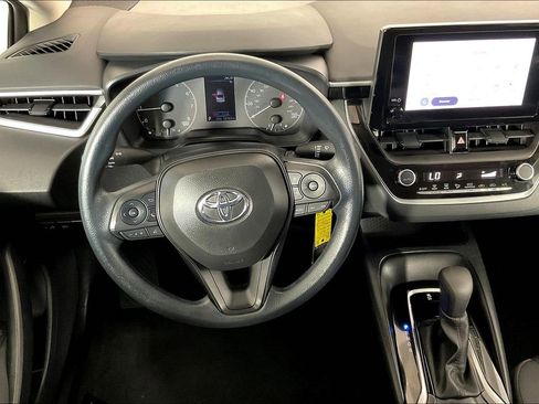 Used 2024 Toyota Corolla LE image 7