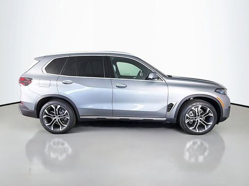 New 2026 BMW X5 sDrive40i w/ Premium Package RWD image 8