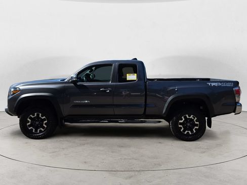 Used 2021 Toyota Tacoma TRD Off-Road w/ TRD Premium Off Road Package AWD/4WD image 8