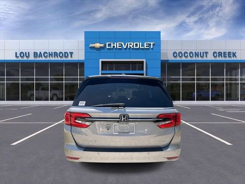 Used 2023 Honda Odyssey Touring image 7