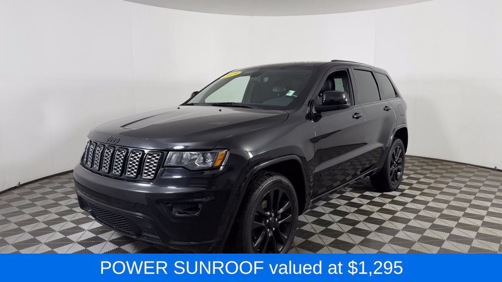 Used 2019 Jeep Grand Cherokee Altitude AWD/4WD image 3