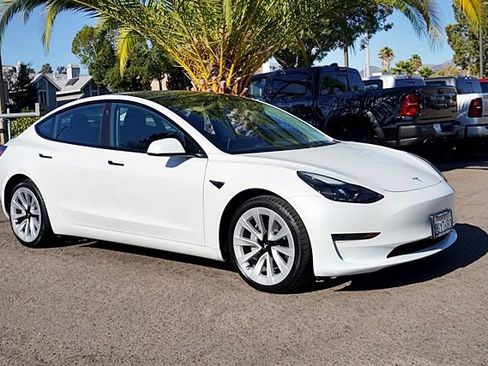 Used 2023 Tesla Model 3 Standard Range RWD image 6