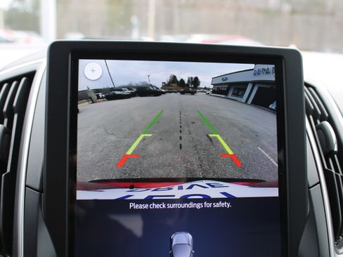 Used 2023 Ford Edge SEL image 23