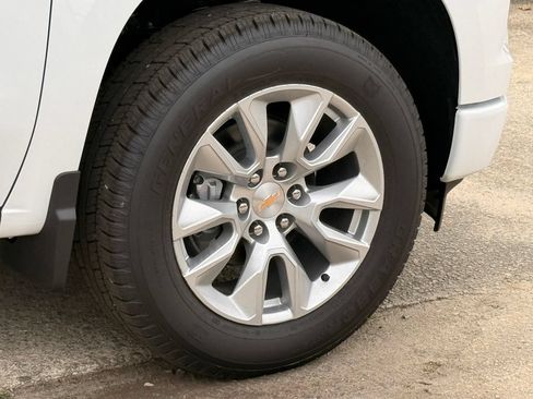New 2026 Chevrolet Silverado 1500 Custom RWD image 10