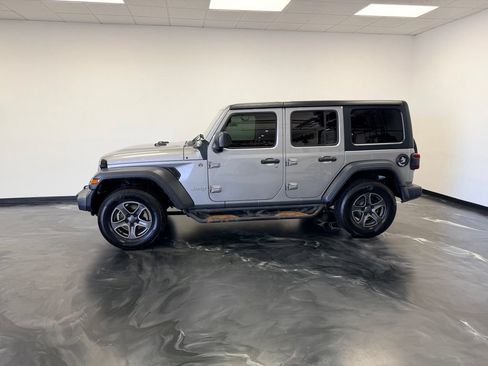 Used 2018 Jeep Wrangler Unlimited Sport S AWD/4WD image 19