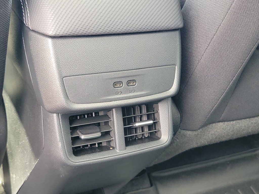 Used 2025 Chevrolet Equinox LT AWD/4WD image 27