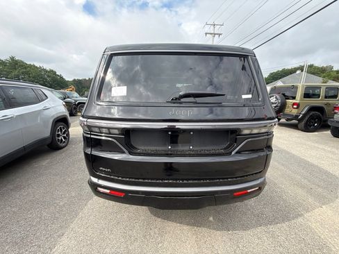 New 2026 Jeep Grand Wagoneer Summit AWD/4WD image 4