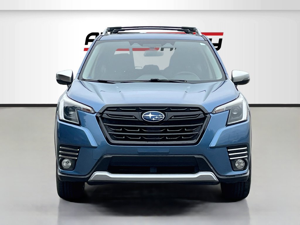 Used 2023 Subaru Forester Touring AWD/4WD image 2
