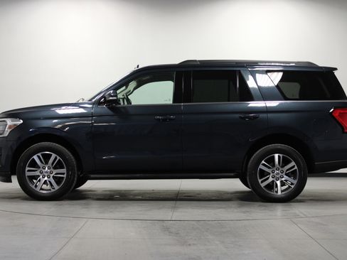 Used 2024 Ford Expedition XLT image 7