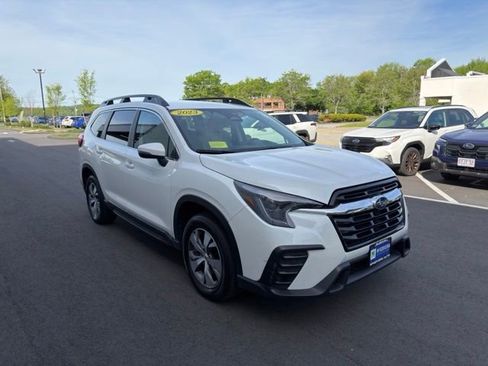 Used 2023 Subaru Ascent Premium w/ Convenience Package AWD/4WD image 4