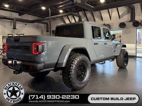 Used 2025 Jeep Gladiator Mojave AWD/4WD image 29