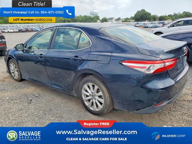 Used 2018 Toyota Camry LE FWD image 3