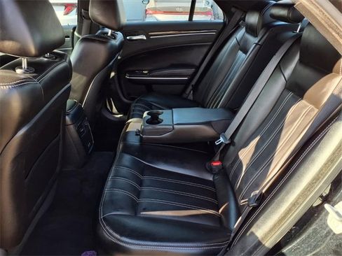 Used 2022 Chrysler 300 S image 9