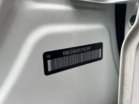 Used 2025 Kia Soul LX w/ Option Group 015 image 22