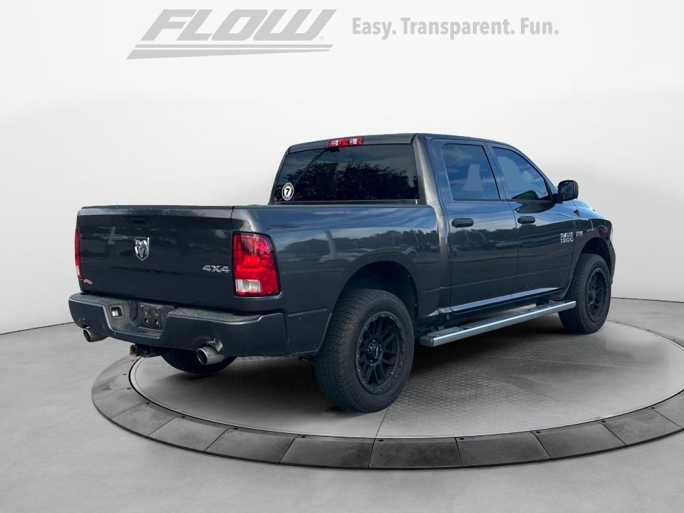 Used 2017 RAM 1500 Express AWD/4WD image 9