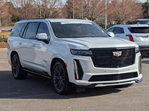 Certified 2023 Cadillac Escalade V image 8