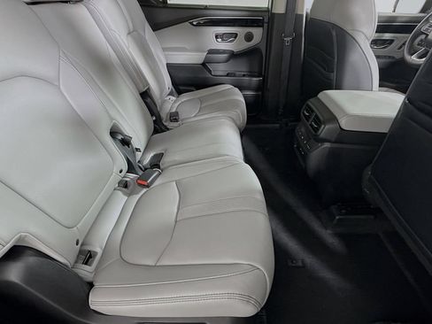 Used 2025 Honda Pilot EX-L image 39