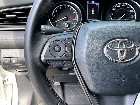 Used 2023 Toyota Camry SE image 10