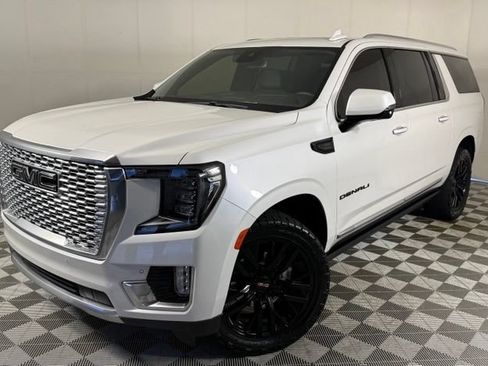 Used 2023 GMC Yukon XL Denali RWD image 1