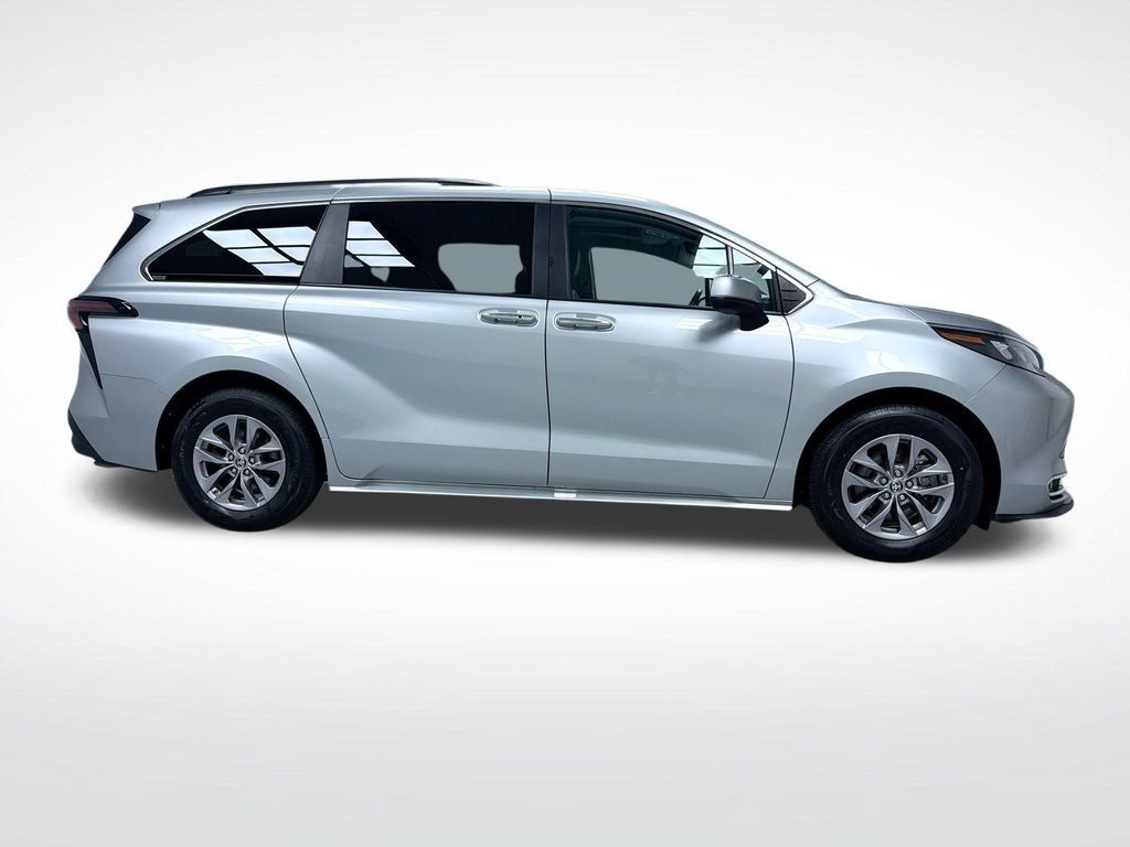 Certified 2024 Toyota Sienna XLE w/ XLE Plus Package AWD/4WD image 11