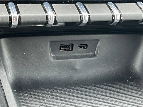 Certified 2026 GMC Terrain Denali AWD/4WD image 32
