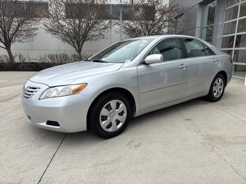 Used 2008 Toyota Camry LE image 3