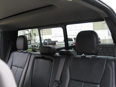 Used 2019 Ford F150 Lariat w/ Equipment Group 502A Luxury AWD/4WD image 29