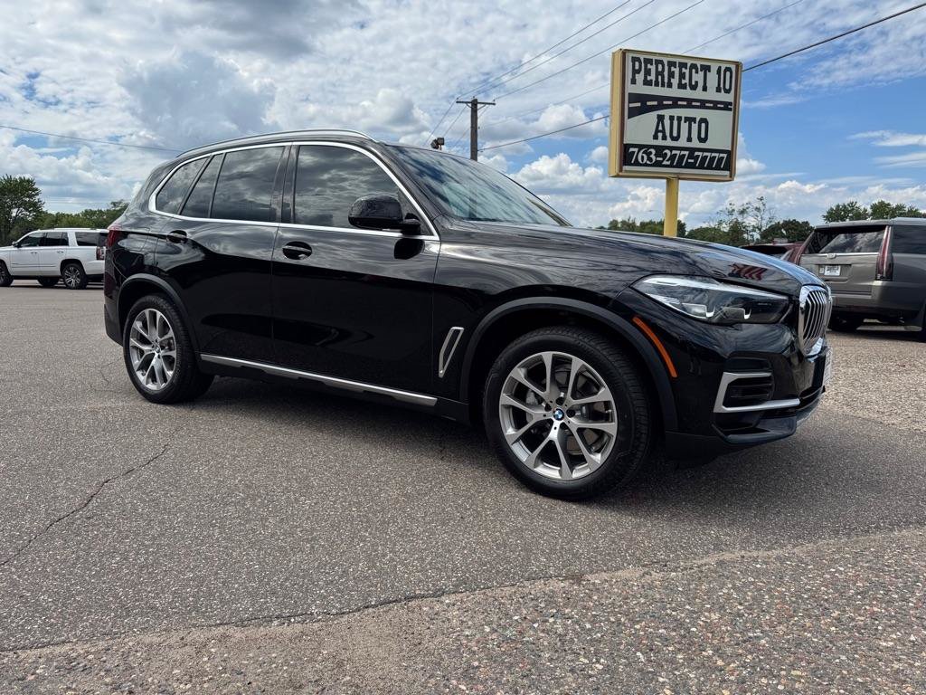 Used 2022 BMW X5 xDrive40i w/ Premium Package AWD/4WD image 2
