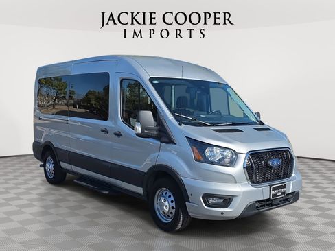 Used 2025 Ford Transit 350 XLT image 3