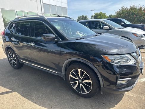 Used 2017 Nissan Rogue SL w/ SL Premium Package FWD image 2