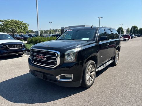 Used 2017 GMC Yukon SLE w/ SLE Value Package RWD image 2