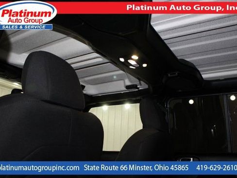 Used 2019 Jeep Wrangler Unlimited Sahara w/ Safety Group image 27