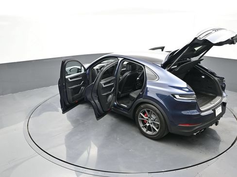 New 2025 Porsche Cayenne S AWD/4WD image 29