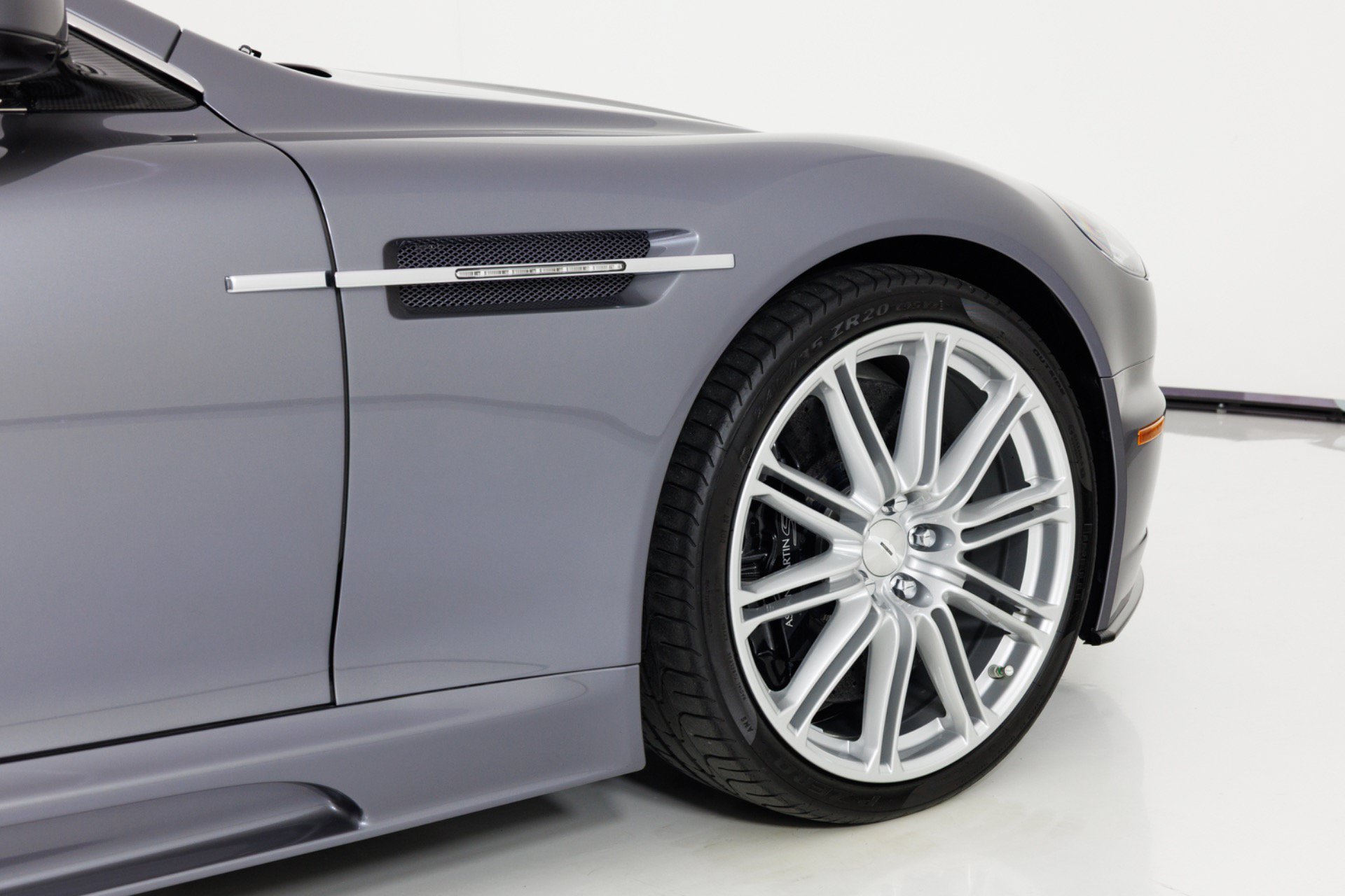 Used 2010 Aston Martin DBS Coupe RWD image 63