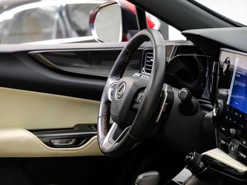 Used 2024 Lexus NX 250 FWD image 18