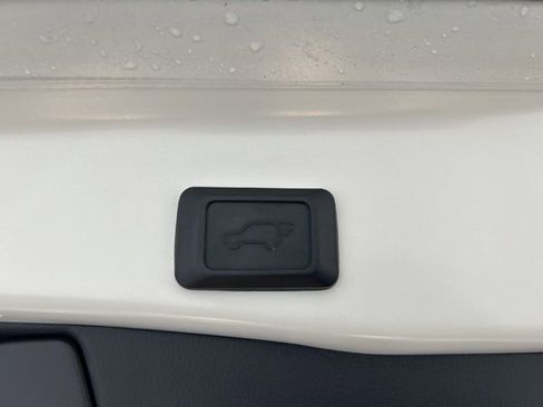 Used 2021 Toyota RAV4 XSE w/ XSE Grade Weather Package AWD/4WD image 18