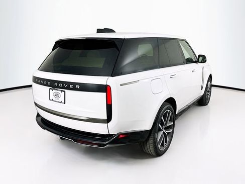 New 2026 Land Rover Range Rover SE image 5