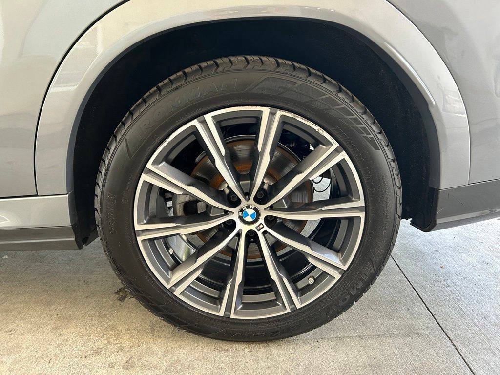 Used 2024 BMW X6 xDrive40i AWD/4WD image 17