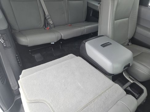Used 2018 Toyota Sequoia Platinum image 8
