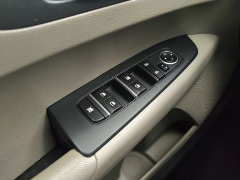 Used 2021 Kia Forte LXS FWD image 27