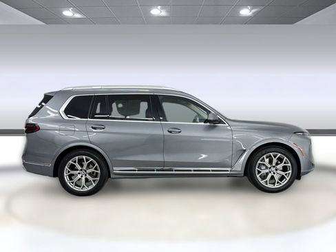 Used 2025 BMW X7 xDrive40i image 8
