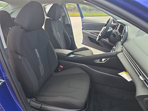 New 2026 Hyundai Elantra Blue image 10