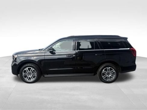 Used 2025 Ford Expedition Active AWD/4WD image 12