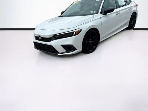 Used 2024 Honda Civic Sport image 3