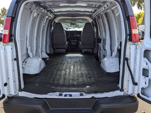 Used 2004 Chevrolet Express 1500 RWD image 14