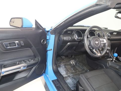 Used 2017 Ford Mustang Convertible RWD image 54