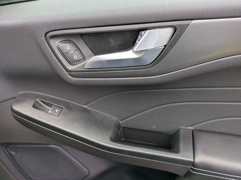 New 2024 Ford Escape SE FWD image 47
