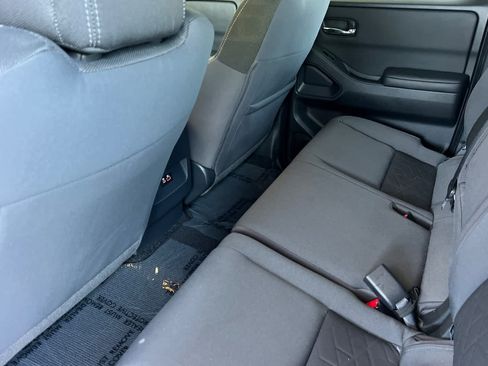 Used 2025 Nissan Frontier SV RWD image 4